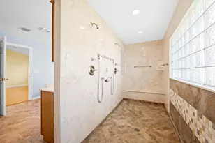 112 Camelot Ct, Royal Palm Beach, FL 33411 - Photo 20