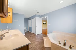 112 Camelot Ct, Royal Palm Beach, FL 33411 - Photo 22