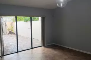 3076 S Oakland Forest Dr, Oakland Park, FL 33309 - Photo 2