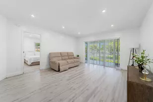 2710 Riverside Dr, Coral Springs, FL 33065 - Photo 4