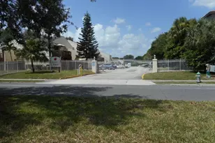 643 Executive Center Dr, West Palm Beach, FL 33401 - Photo 8