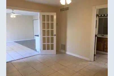 643 Executive Center Drive #Q-105, West Palm Beach, FL 33401 - Photo 4