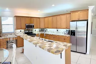 7762 Oak Grove Cir, Lake Worth, FL 33467 - Photo 6