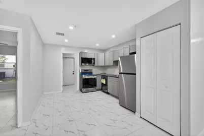 3255 Avenue J, West Palm Beach, FL 33404 - Photo 12