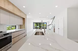 819 SW 1st St, Fort Lauderdale, FL 33312 - Photo 12