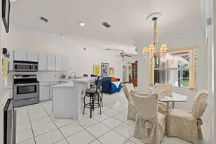 15495 Rolling Meadows Cir, Wellington, FL 33414 - Photo 10