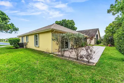 226 Moccasin Trail W, Jupiter, FL 33458 - Photo 28
