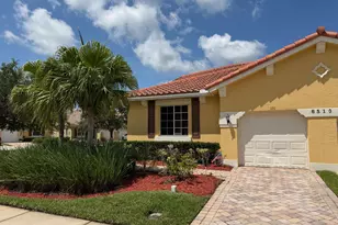 6510 Oxford Cir, Vero Beach, FL 32966 - Photo 2