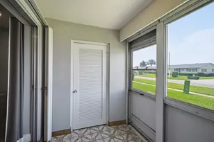 2680 Barkley Dr E, West Palm Beach, FL 33415 - Photo 20