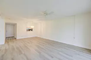 12016 S Greenway Cir Circle S, Royal Palm Beach, FL 33411 - Photo 8