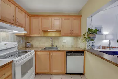 257 S Cypress Road #401, Pompano Beach, FL 33060 - Photo 2