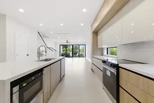 821 SW 1st St, Fort Lauderdale, FL 33312 - Photo 14