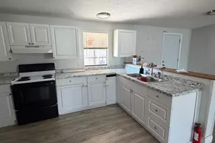 631 NW 215th Ave, Pembroke Pines, FL 33029 - Photo 6