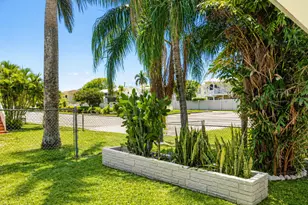 1100 NE 25th Ave, Pompano Beach, FL 33062 - Photo 20