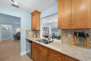 2114 SW 13th Pl, Boynton Beach, FL 33426 - Photo 14