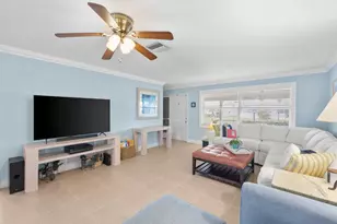 2114 SW 13th Pl, Boynton Beach, FL 33426 - Photo 10