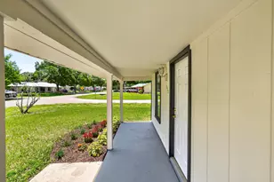 1373 32nd Ave SW, Vero Beach, FL 32968 - Photo 4