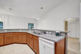 5825 NW Zenith Dr, Port Saint Lucie, FL 34986 - Photo 18