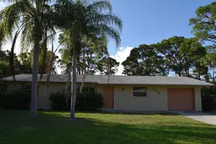1652 SE Floresta Dr, Port Saint Lucie, FL 34983 - Photo 6