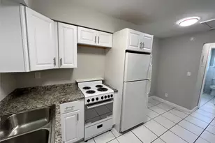 121 SW 15th St, Pompano Beach, FL 33060 - Photo 2