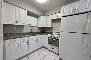 121 SW 15th St, Pompano Beach, FL 33060 - Photo 1
