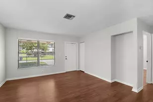 9040 SE Hobe Ridge Ave, Hobe Sound, FL 33455 - Photo 4