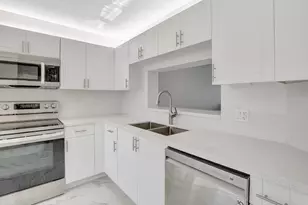 13355 SW 16th Ct, Pembroke Pines, FL 33027 - Photo 12