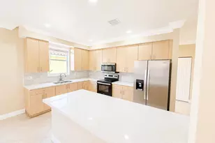740 SW 191st Ave, Pembroke Pines, FL 33029 - Photo 6