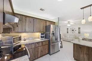 1199 SE Proctor Ln, Port Saint Lucie, FL 34983 - Photo 16
