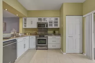 16635 Hemingway Dr, Weston, FL 33326 - Photo 10