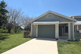 1590 SE Dewberry Ct, Port Saint Lucie, FL 34952 - Photo 2