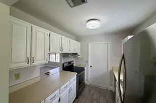 1590 SE Dewberry Ct, Port Saint Lucie, FL 34952 - Photo 6