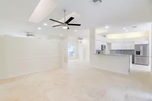 1070 Sweet Briar Pl, Wellington, FL 33414 - Photo 10