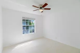 1070 Sweet Briar Pl, Wellington, FL 33414 - Photo 14