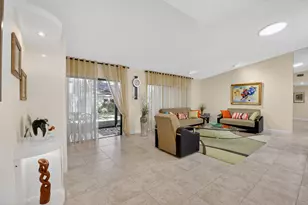 10911 Lake Front Pl, Boca Raton, FL 33498 - Photo 12