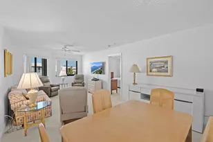 3138 Via Poinciana, Lake Worth, FL 33467 - Photo 8