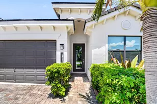7563 Moonrise Dr, Lake Worth, FL 33467 - Photo 2