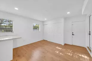 4719 E 8th Ct, Hialeah, FL 33013 - Photo 36