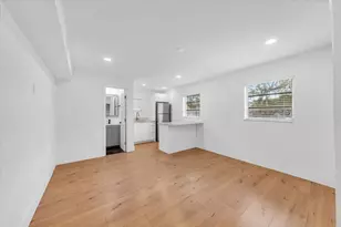 4719 E 8th Ct, Hialeah, FL 33013 - Photo 30