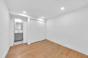 4719 E 8th Ct, Hialeah, FL 33013 - Photo 18