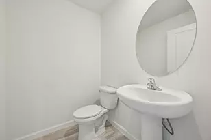 590 Salisbury Cir, Fort Pierce, FL 34982 - Photo 8