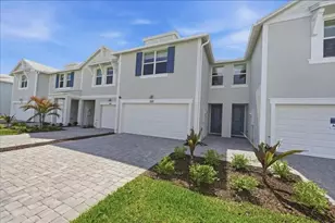 590 Salisbury Cir, Fort Pierce, FL 34982 - Photo 2