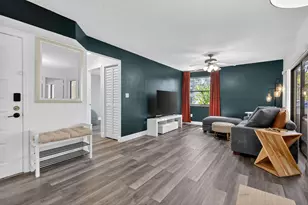 20110 NE 3rd Ct, Miami, FL 33179 - Photo 4