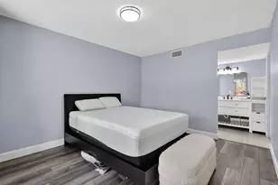 20110 NE 3rd Ct, Miami, FL 33179 - Photo 12