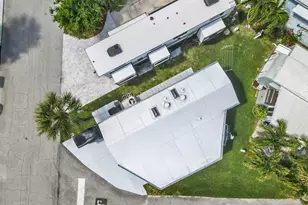 1397 Nettles Blvd, Jensen Beach, FL 34957 - Photo 4