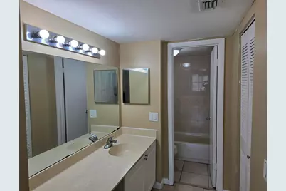 711 N Pine Island Road #213, Plantation, FL 33324 - Photo 16