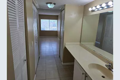 711 N Pine Island Road #213, Plantation, FL 33324 - Photo 18