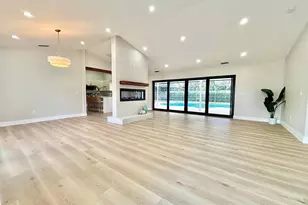 14 SE Paddock Cir, Jupiter, FL 33469 - Photo 2