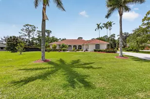 9774 Saddle Ct, Lake Worth, FL 33467 - Photo 2