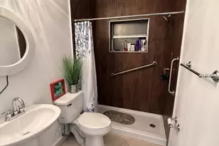 435 SE Asbury Ln, Port Saint Lucie, FL 34983 - Photo 10